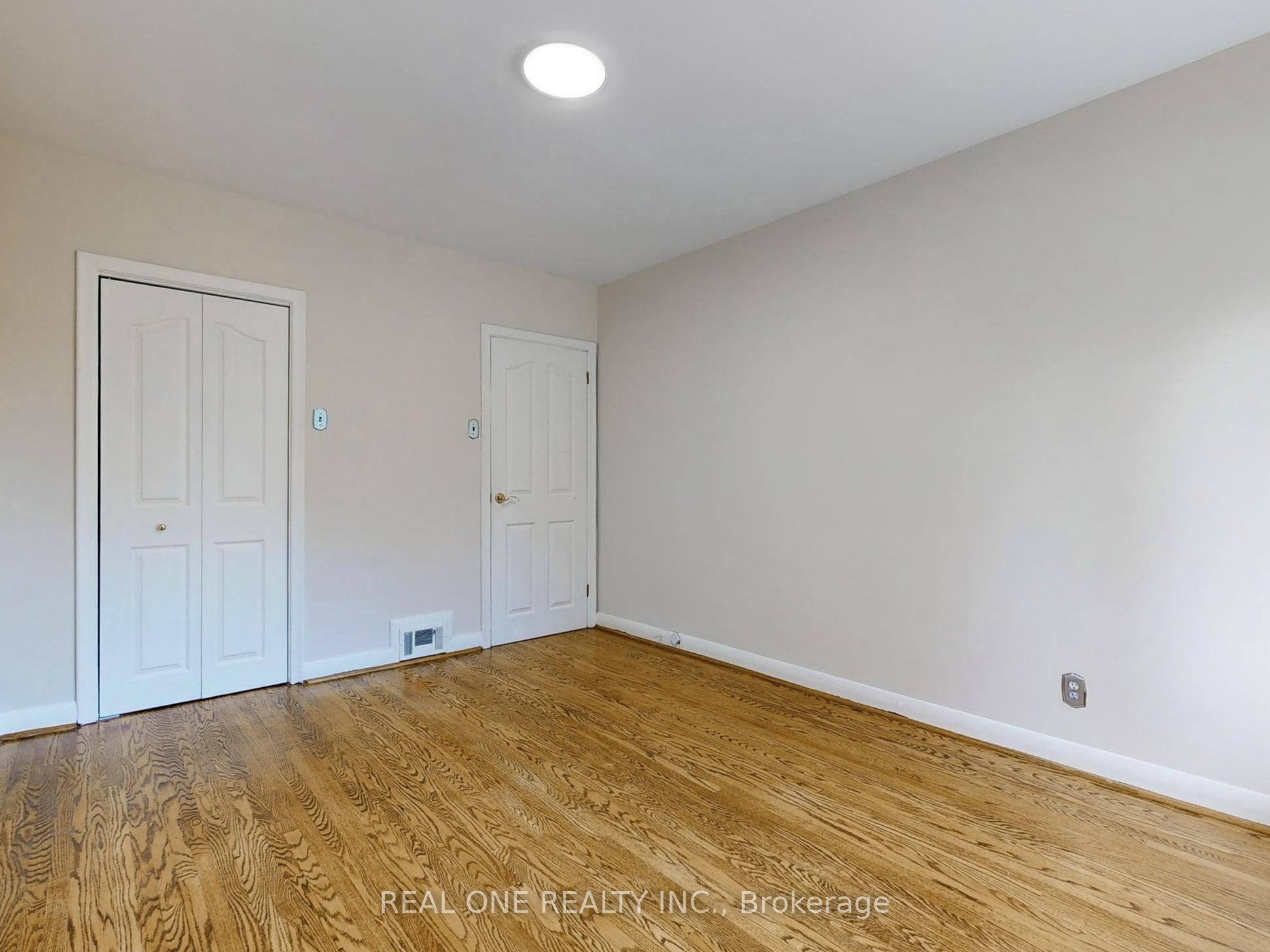 6 Morewood Crescent