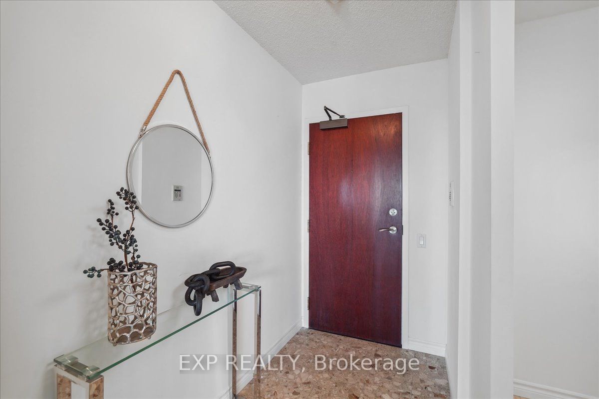 8 Covington Road, #1012
