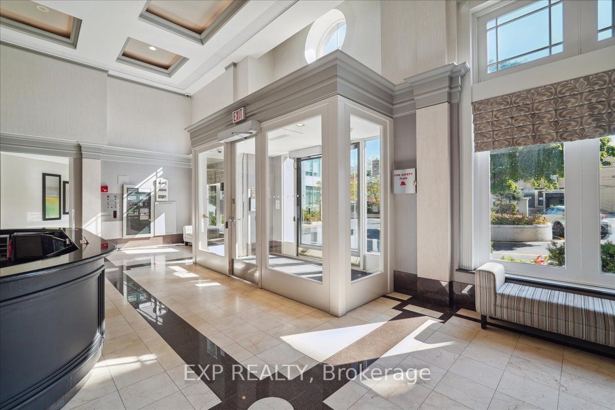 8 Covington Road, #1012