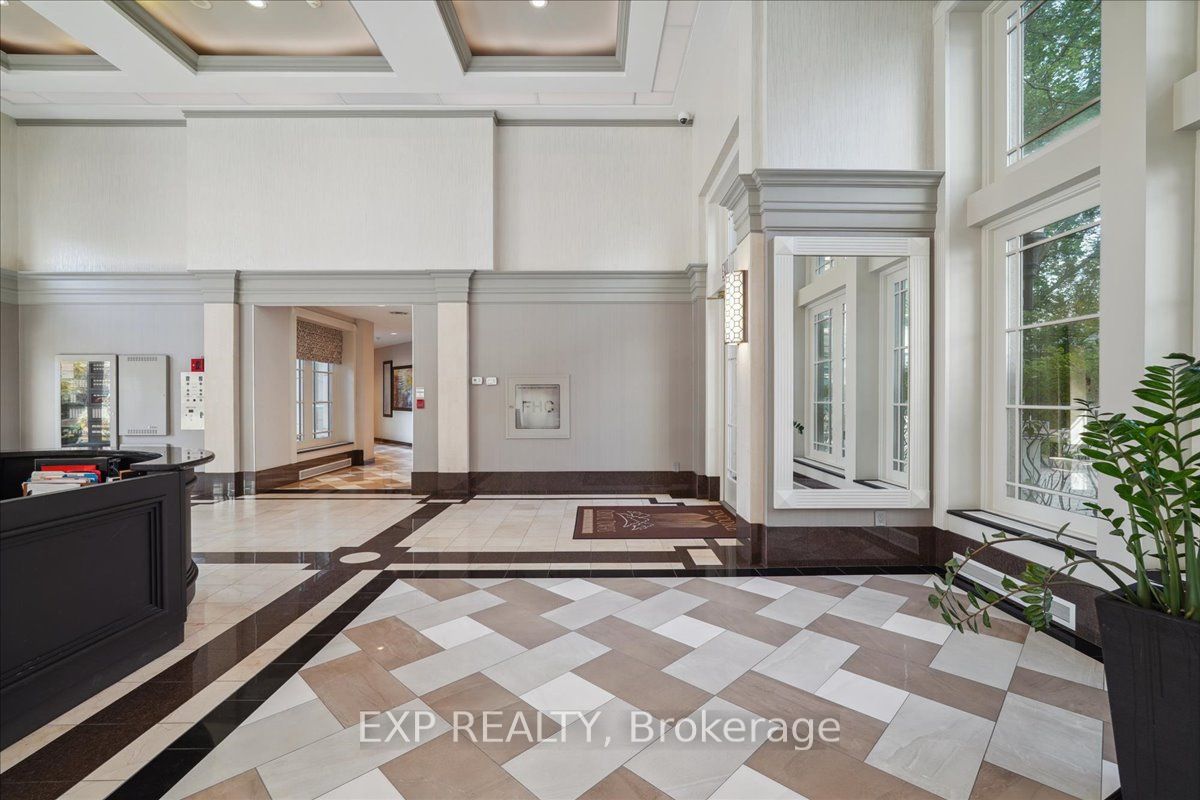8 Covington Road, #1012