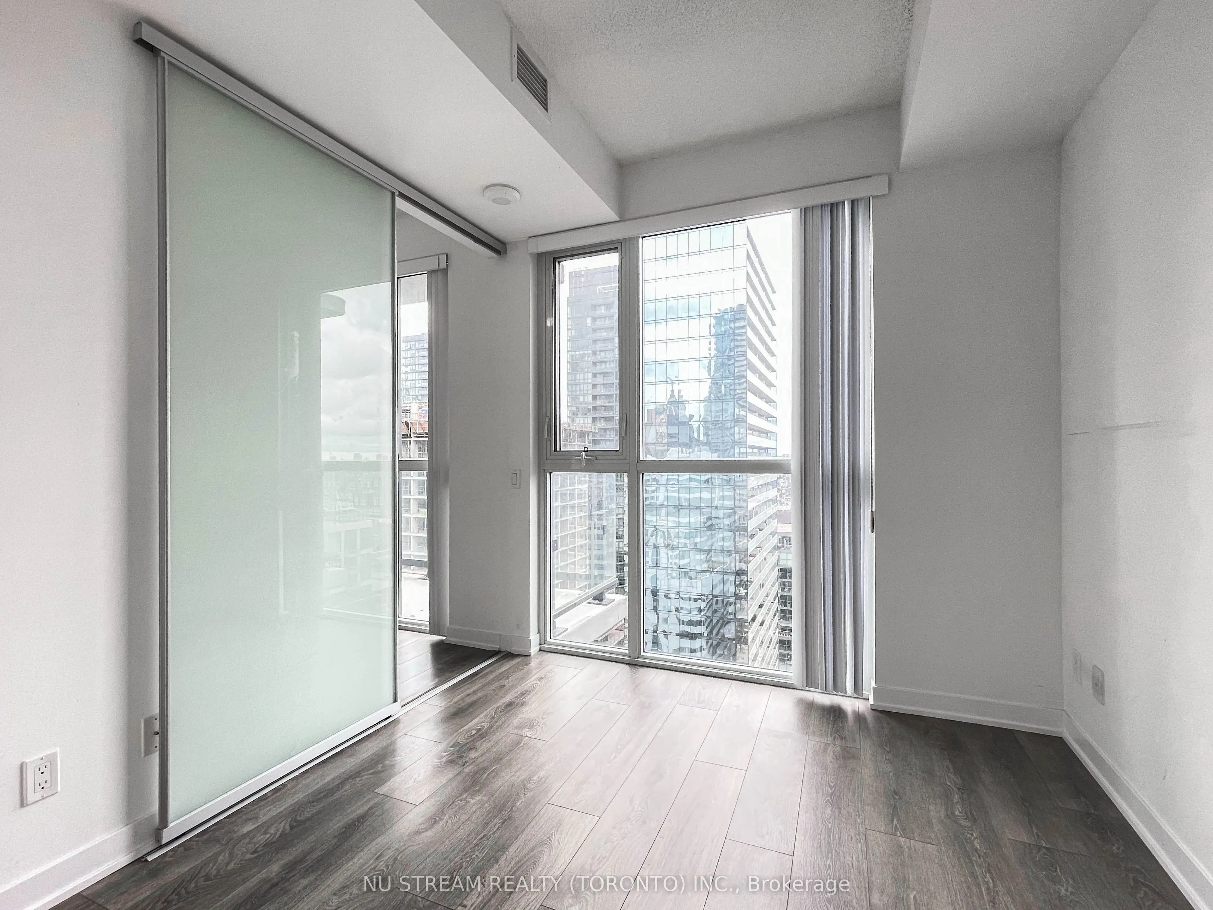 87 Peter Street, #2302