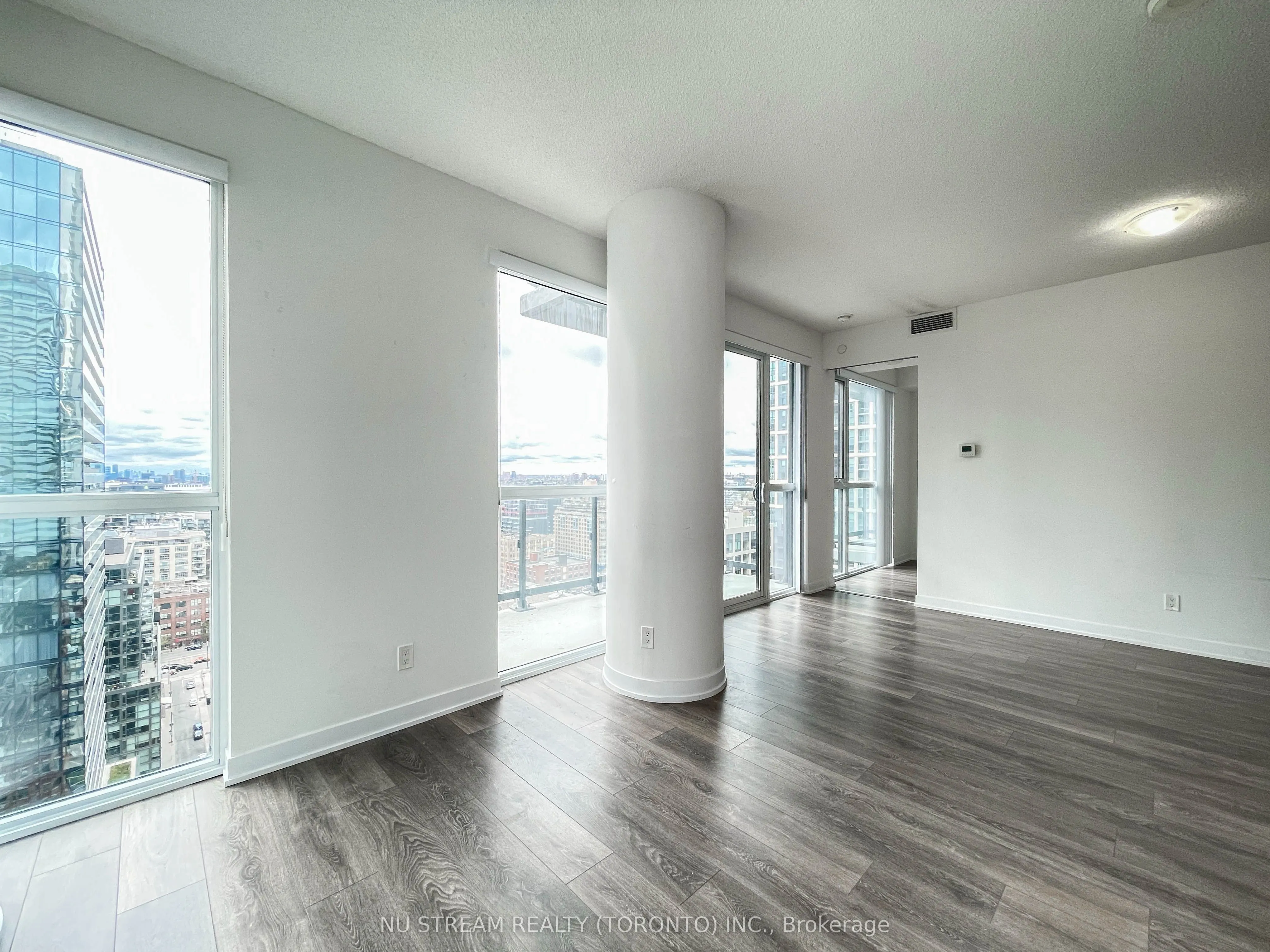 87 Peter Street, #2302