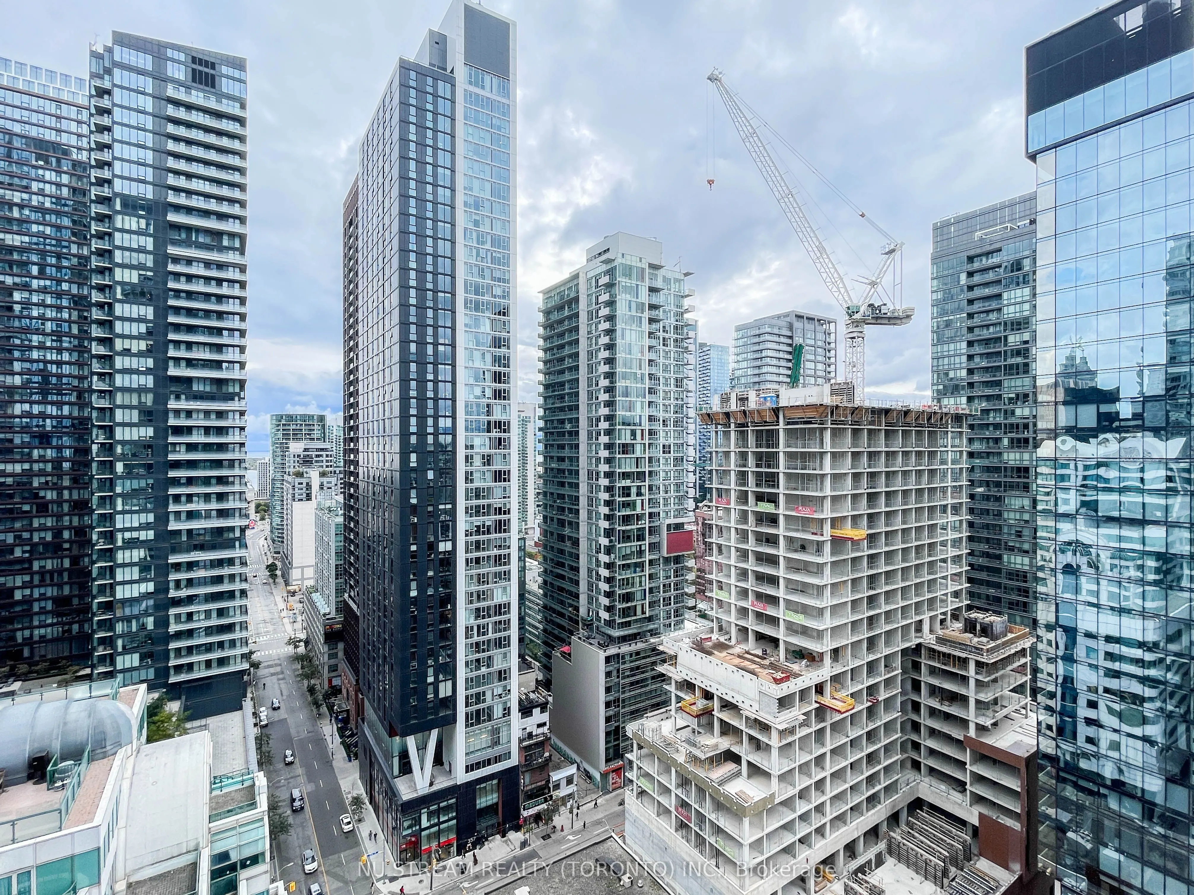 87 Peter Street, #2302