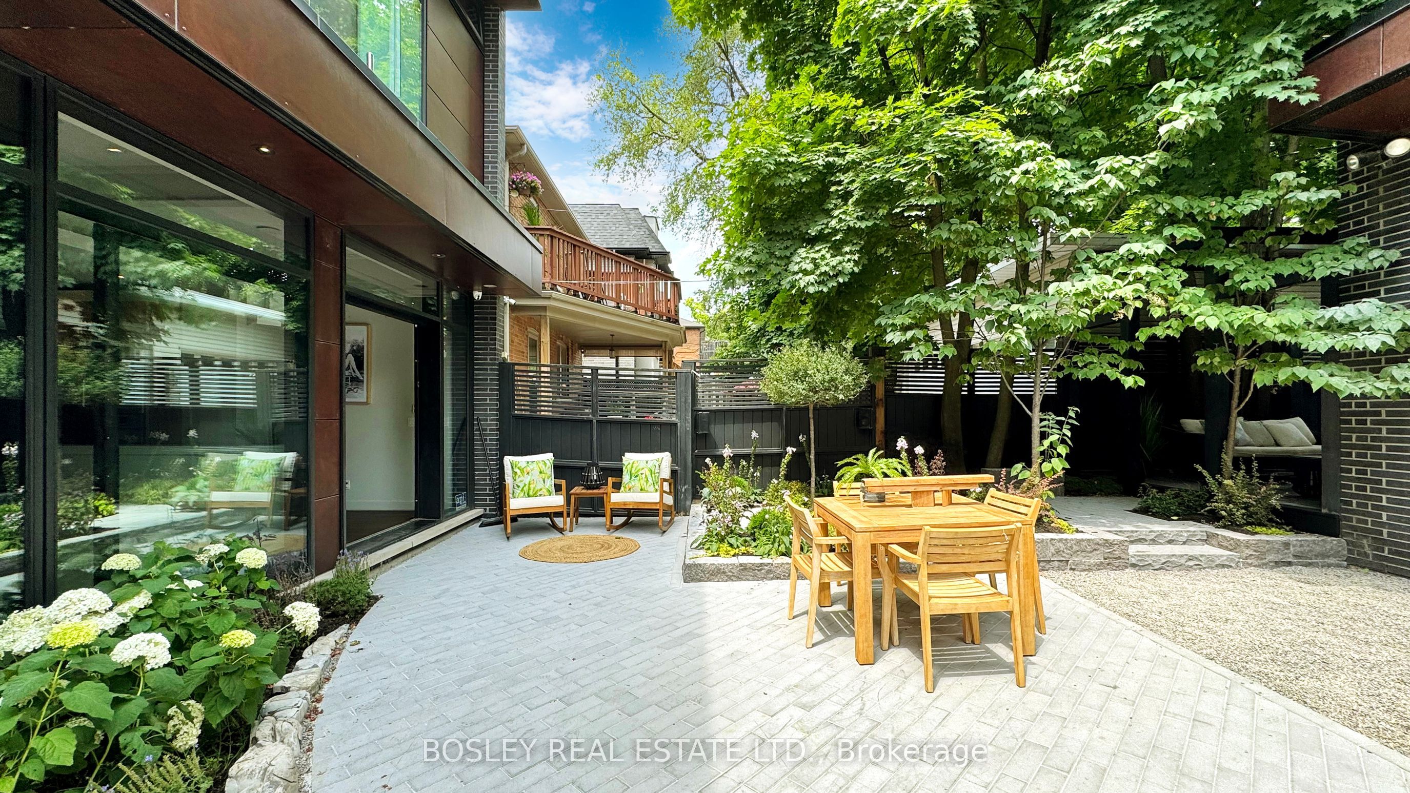 5 Braemar Avenue