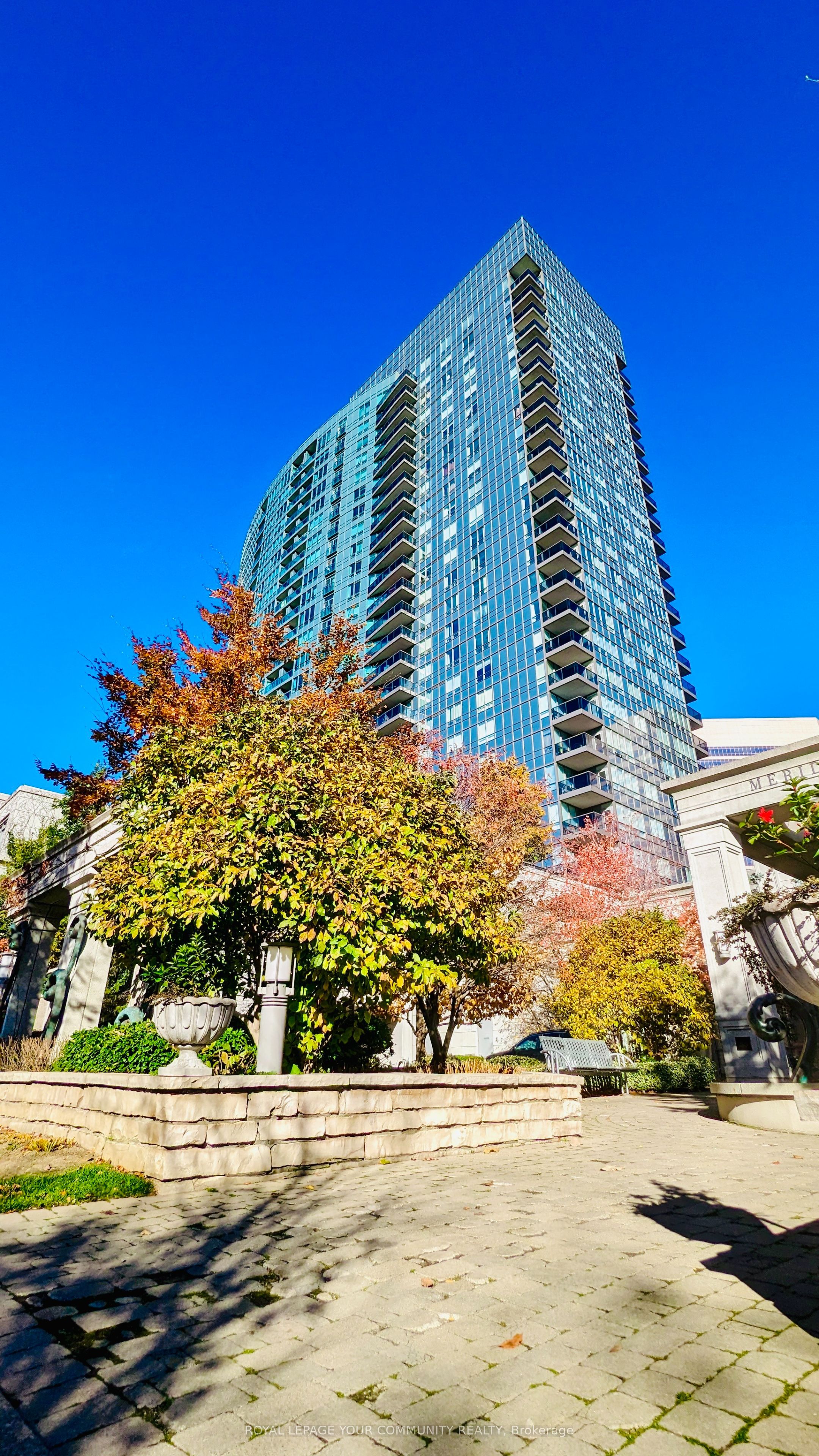 25 Greenview Avenue #325