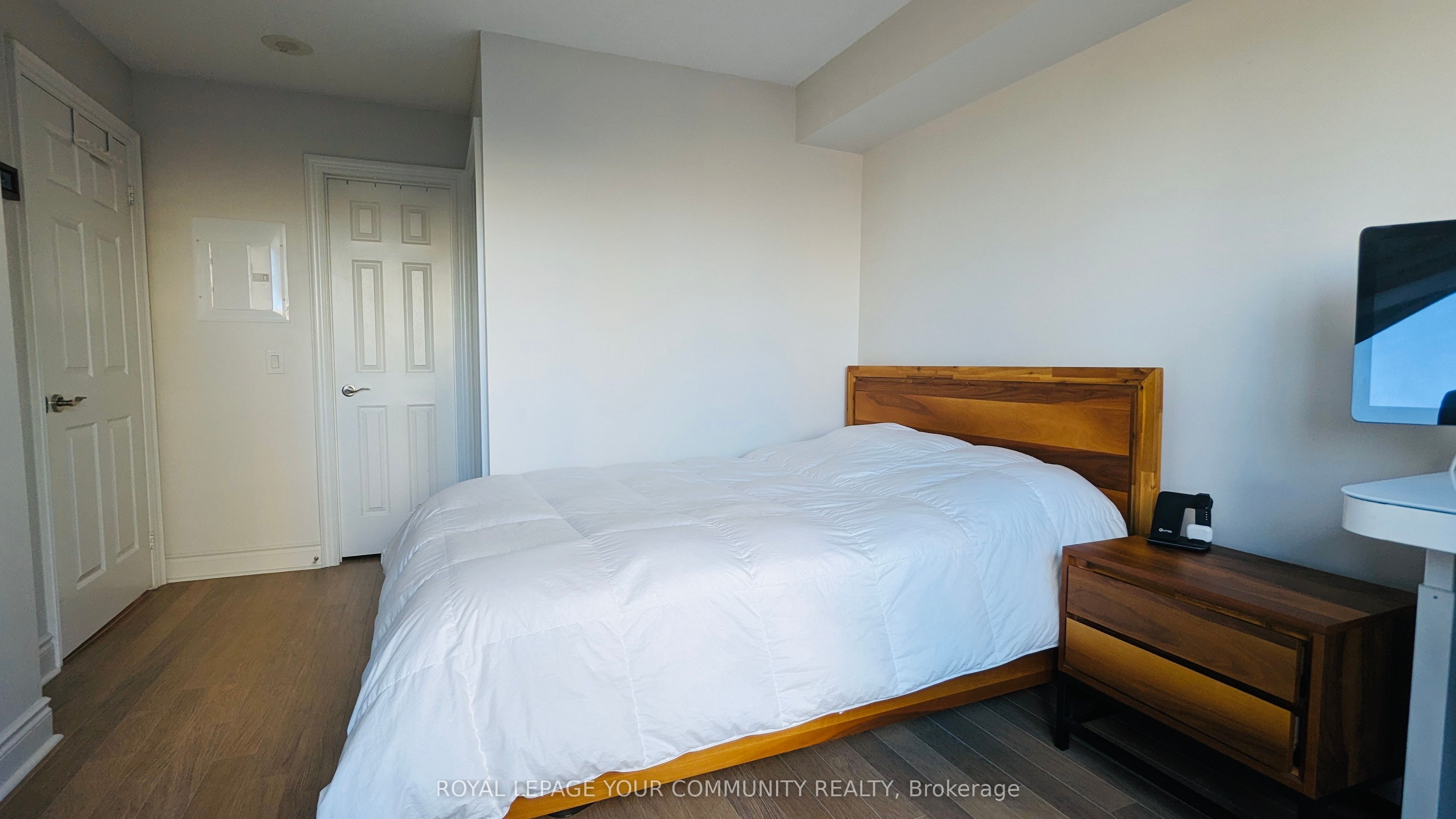 25 Greenview Avenue #325