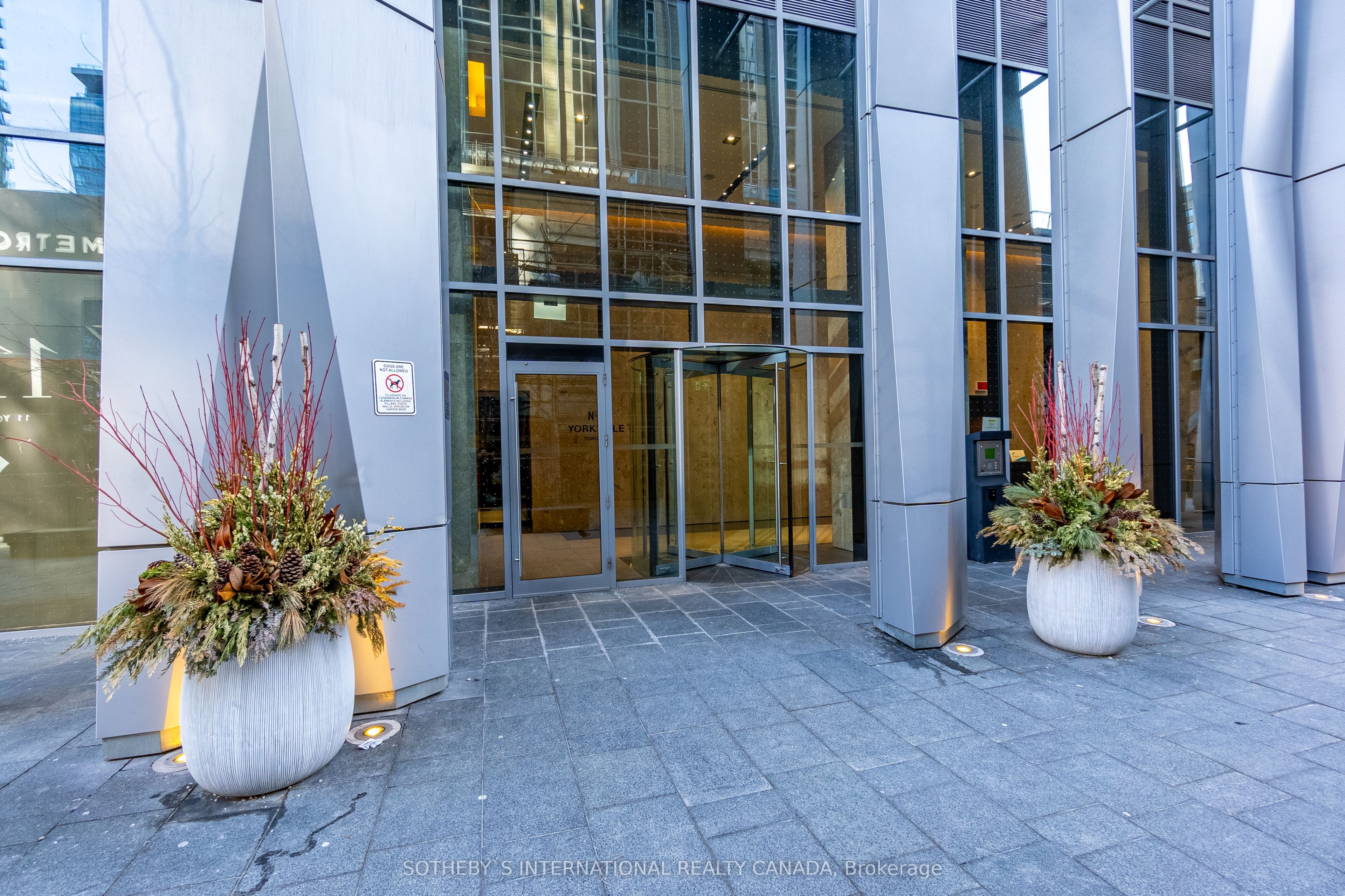 1 Yorkville Avenue #5405