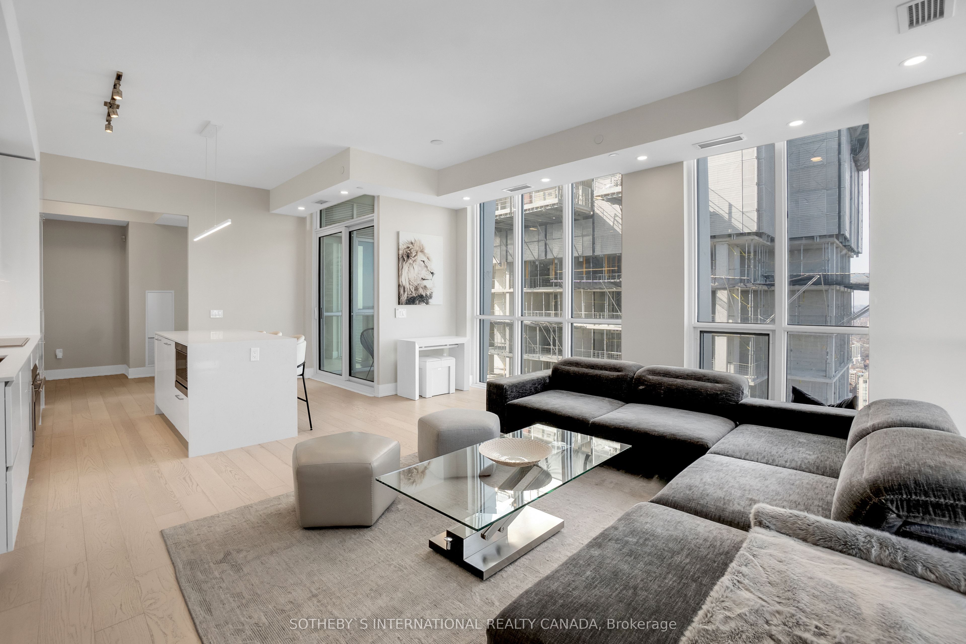 1 Yorkville Avenue #5405