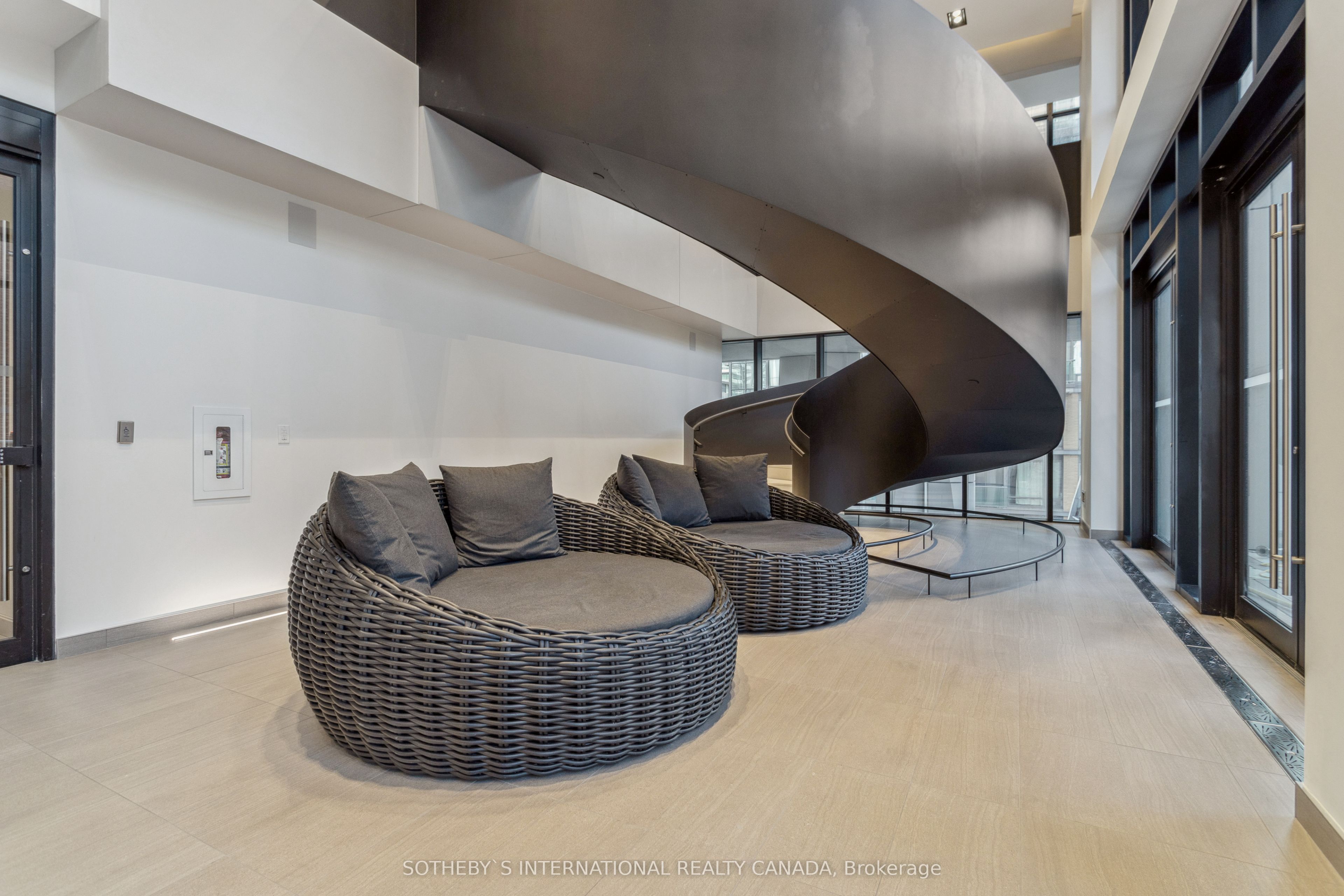 1 Yorkville Avenue #5405