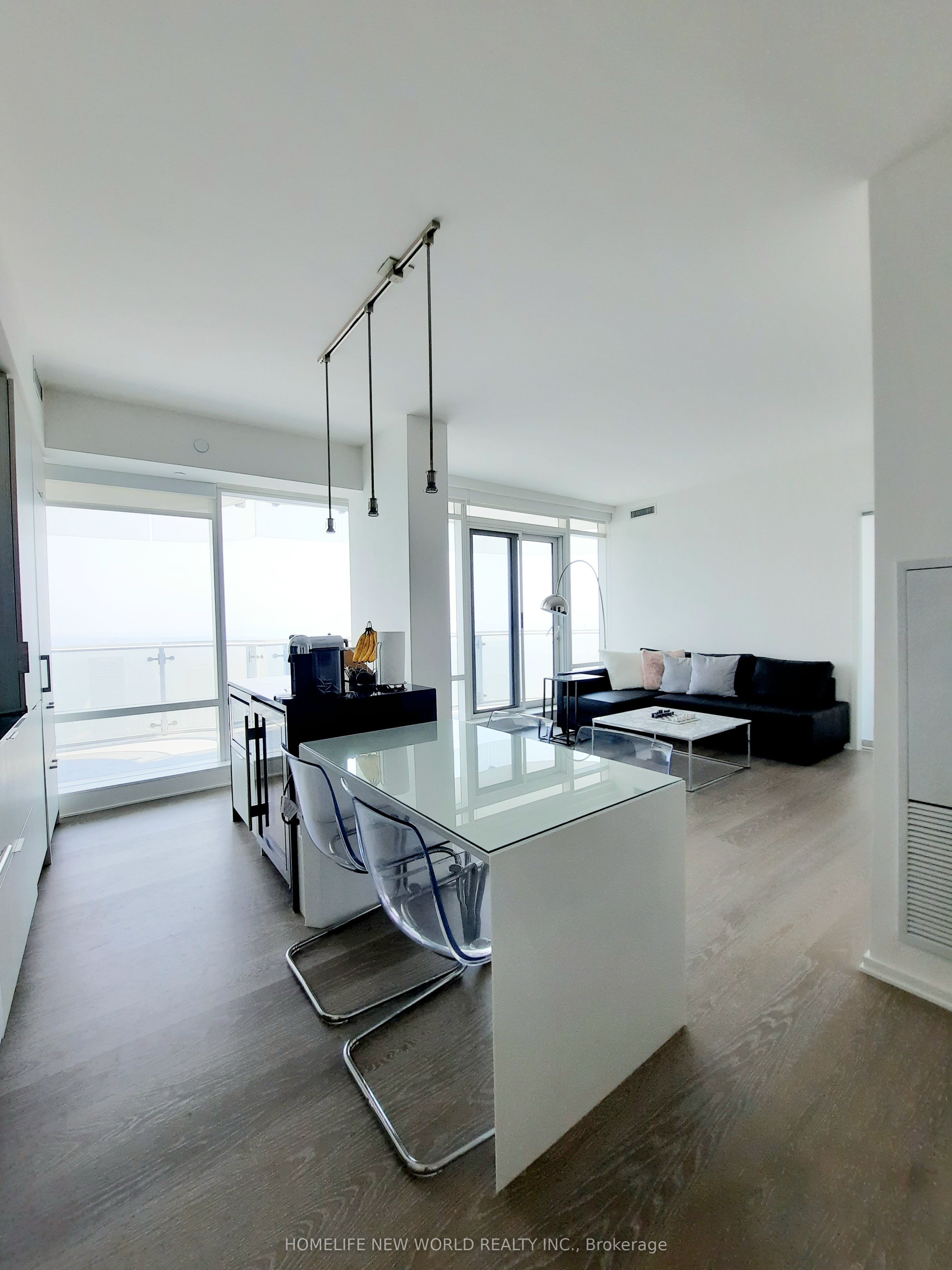 1 Bloor Street E #6902