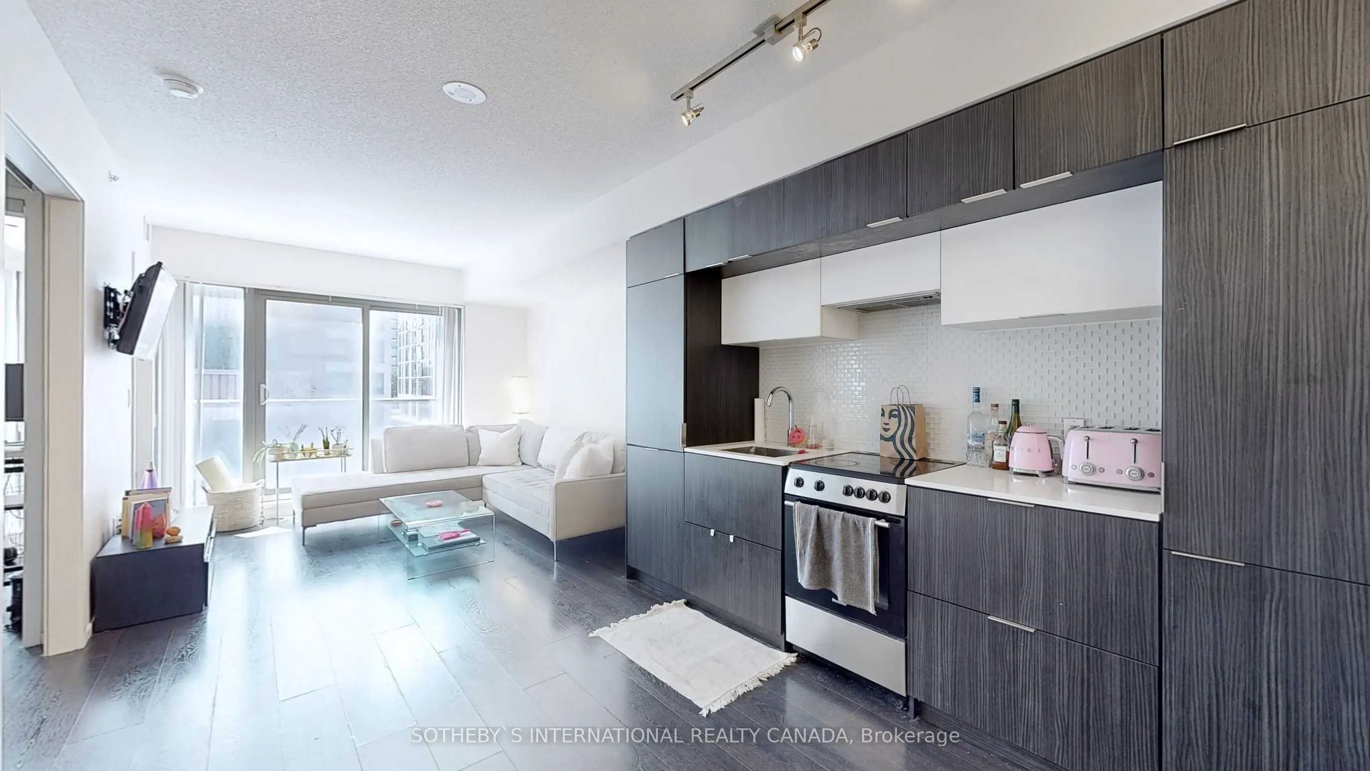 159 Dundas Street E #705