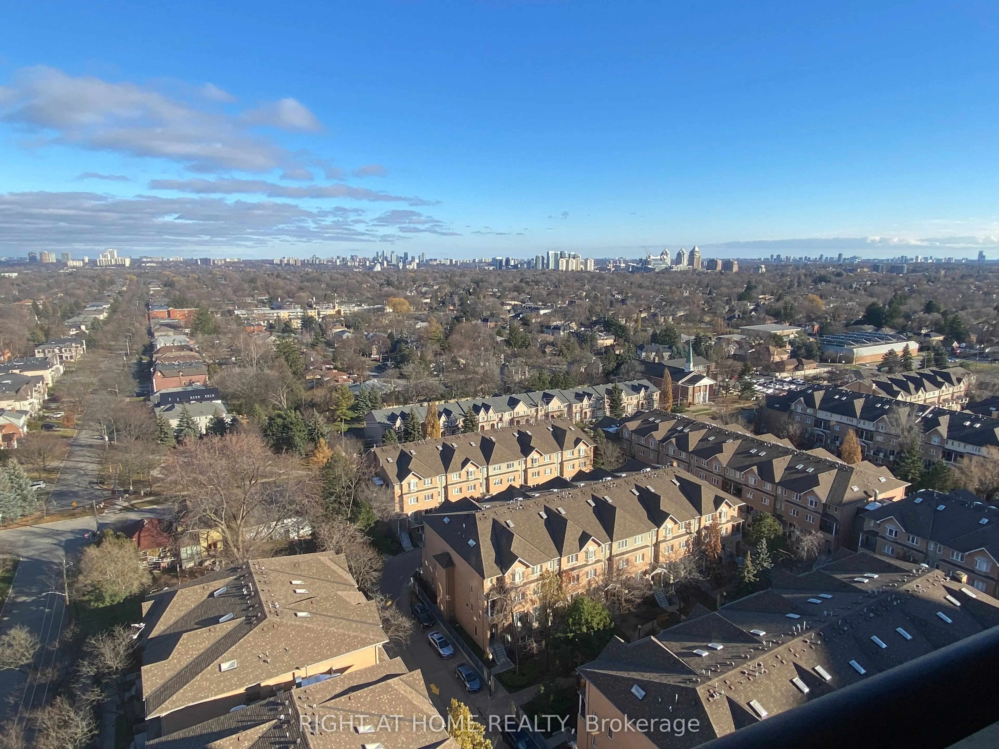 18 Sommerset Way, #2316