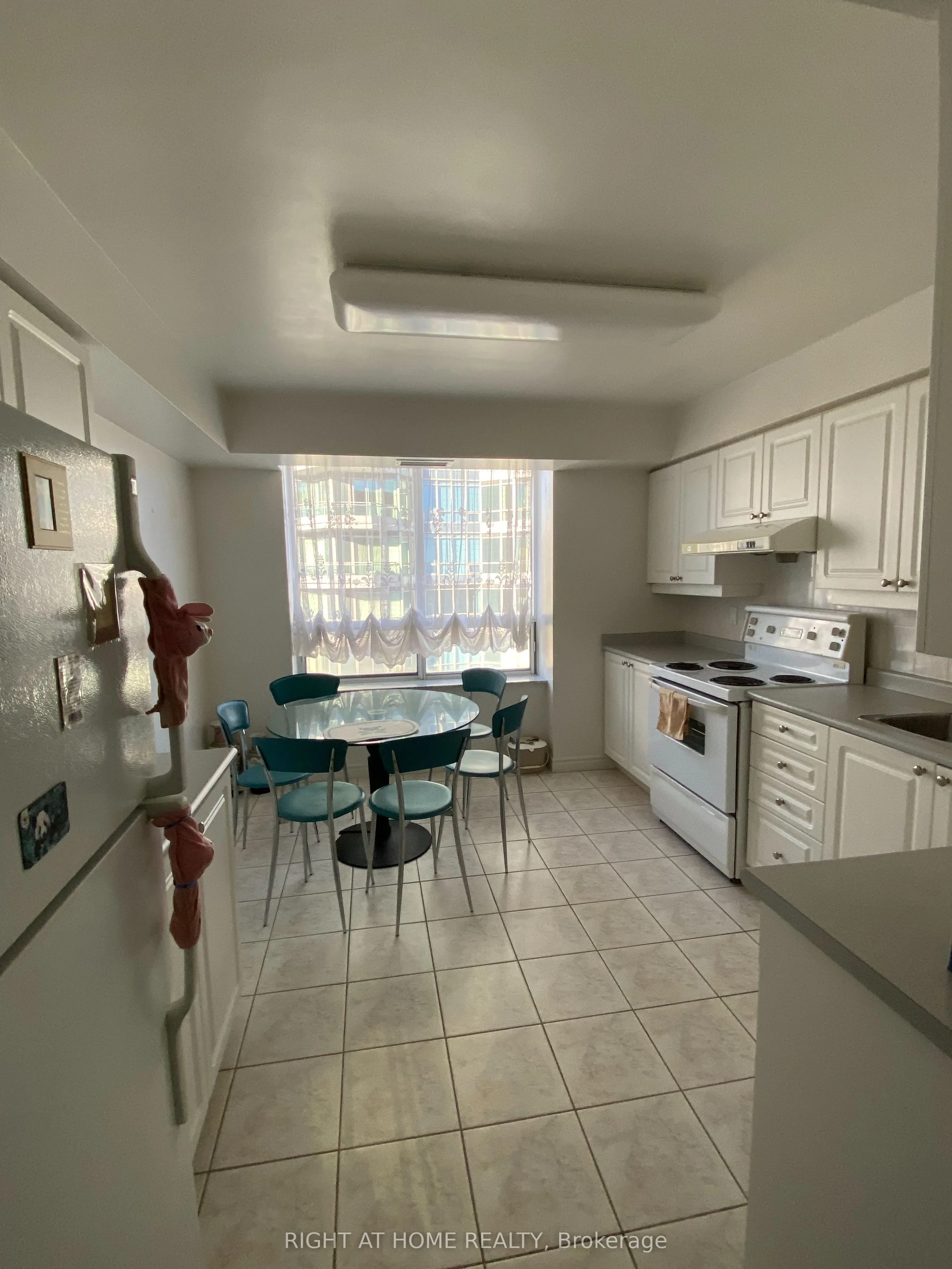 18 Sommerset Way, #2316
