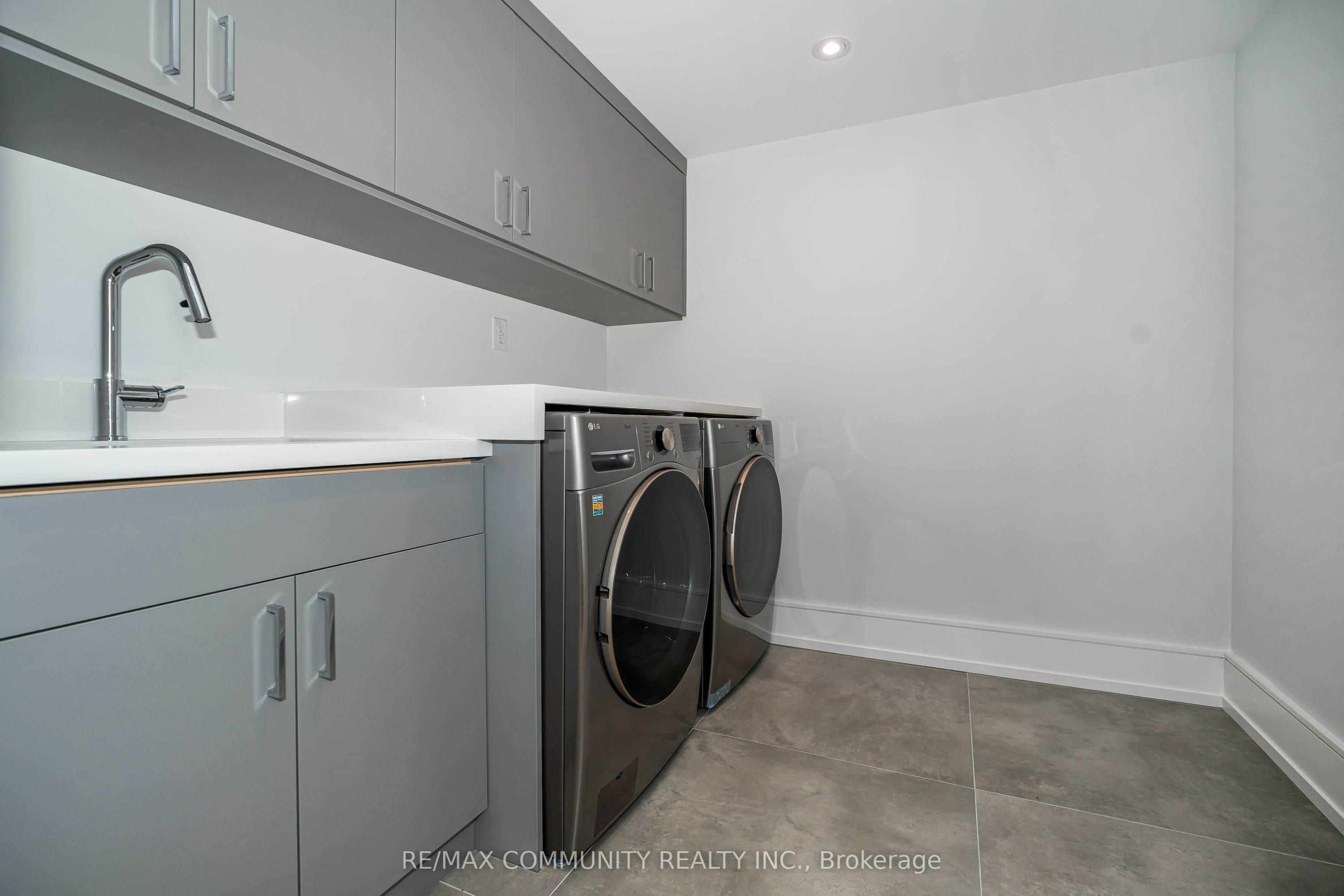 30 Kellythorne Drive