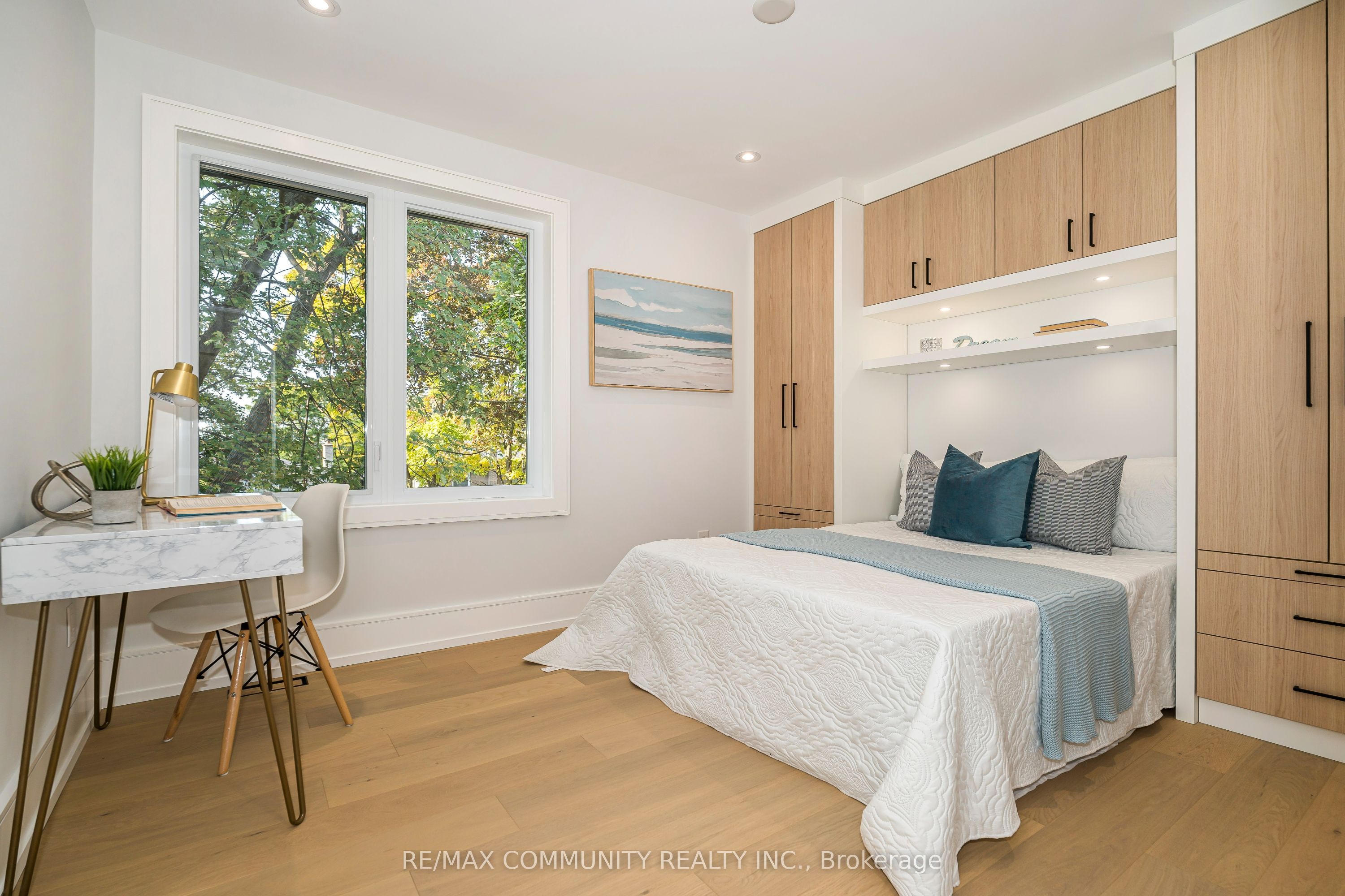 30 Kellythorne Drive