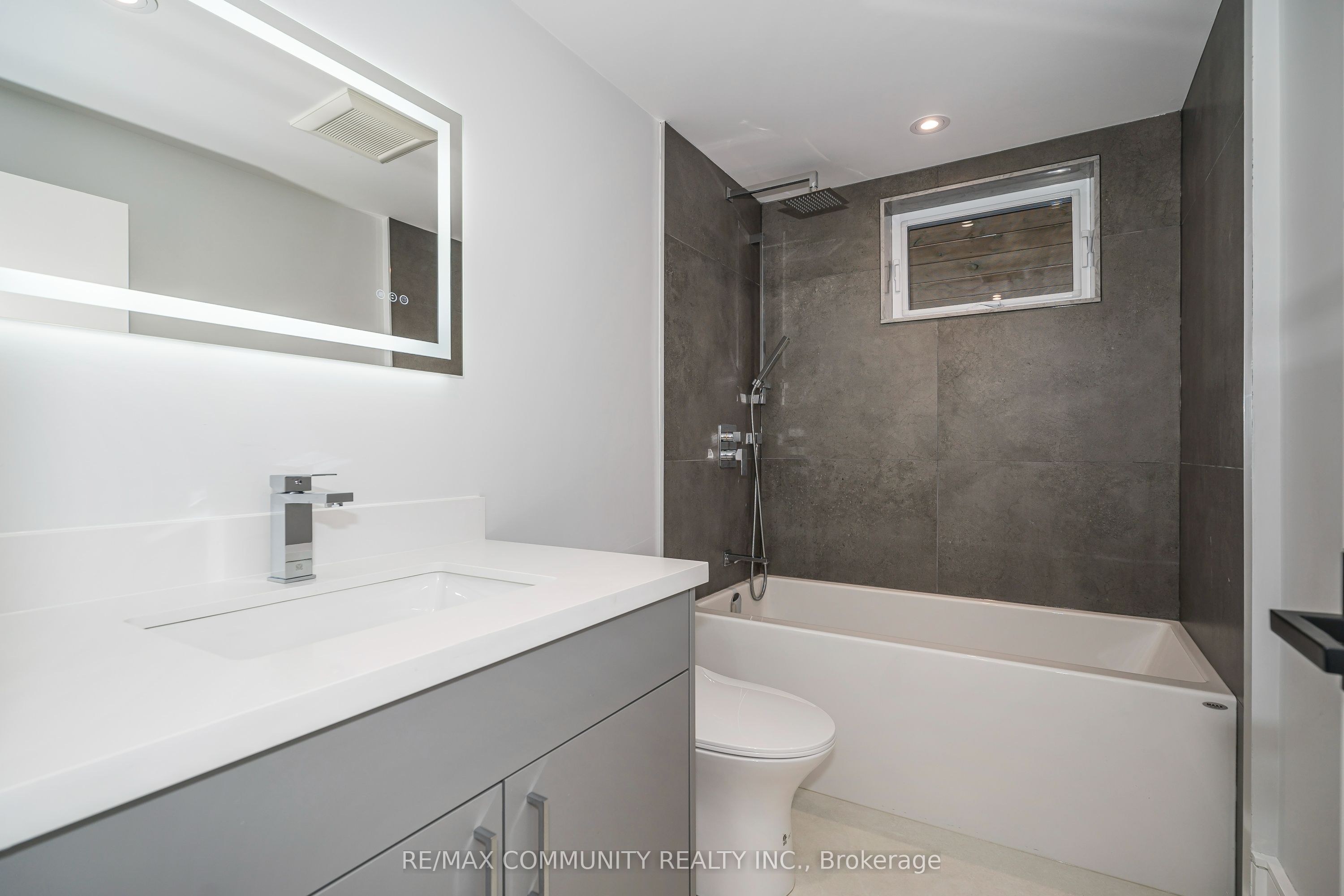 30 Kellythorne Drive