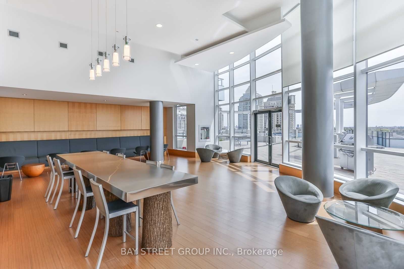 2885 Bayview Avenue #813