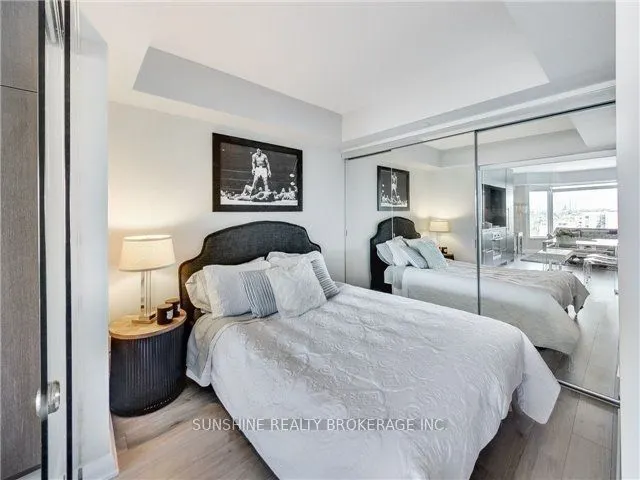 155 Yorkville Avenue, #1518