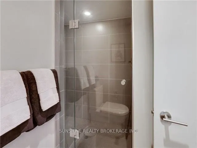155 Yorkville Avenue, #1518