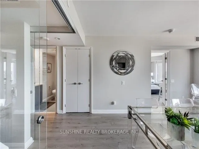 155 Yorkville Avenue, #1518