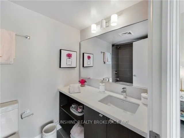155 Yorkville Avenue, #1518