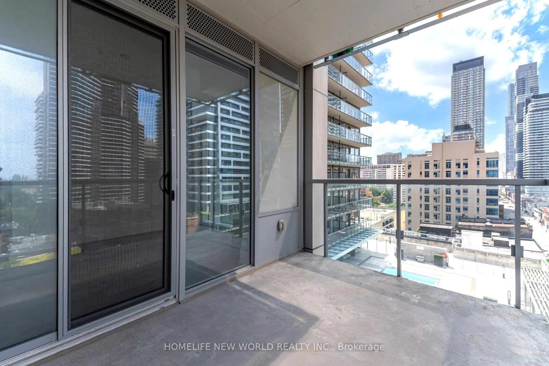 1 Gloucester Street #915