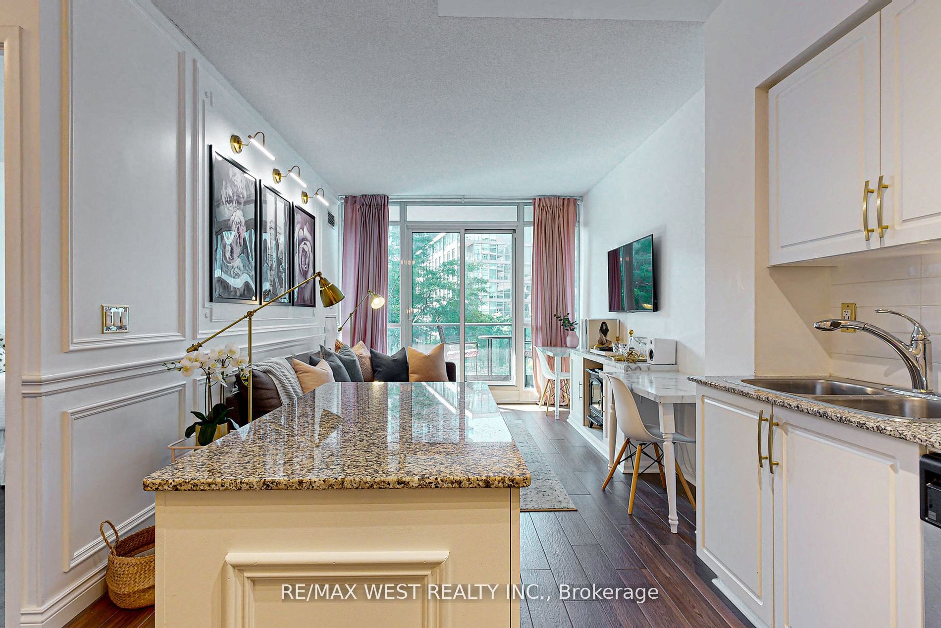 209 Fort York Boulevard #355