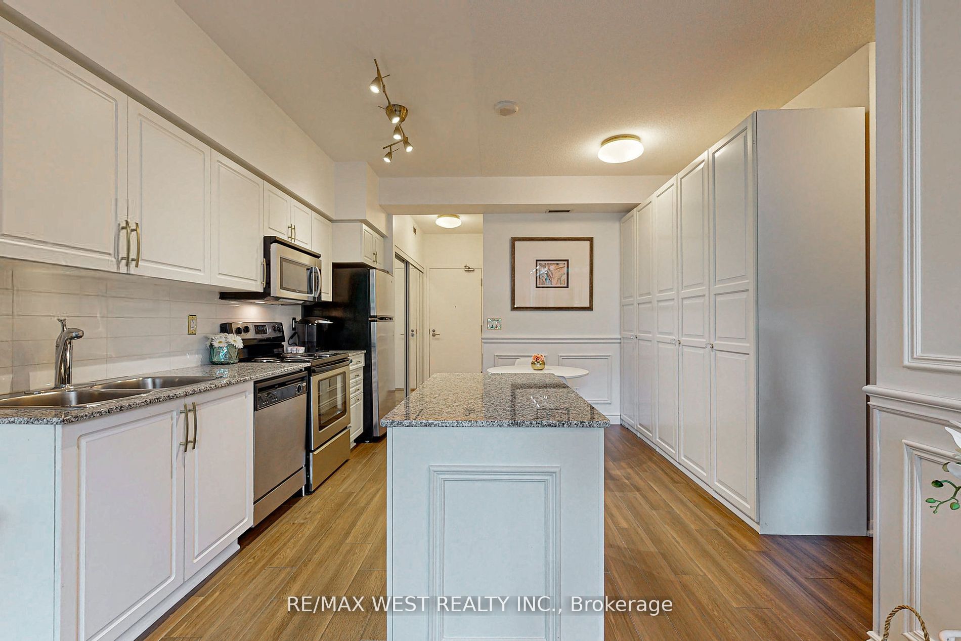 209 Fort York Boulevard #355