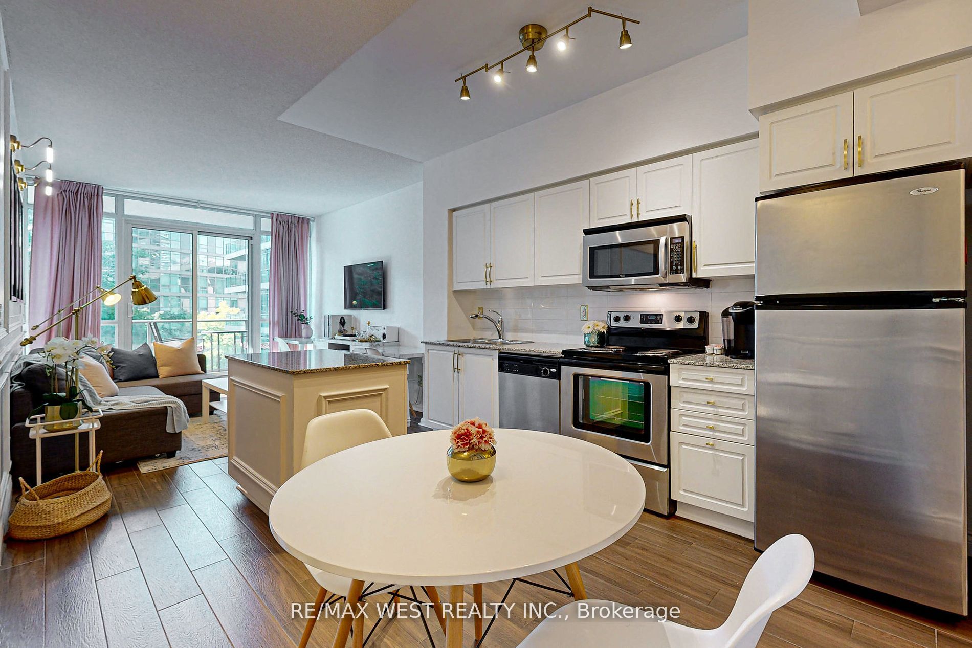 209 Fort York Boulevard #355
