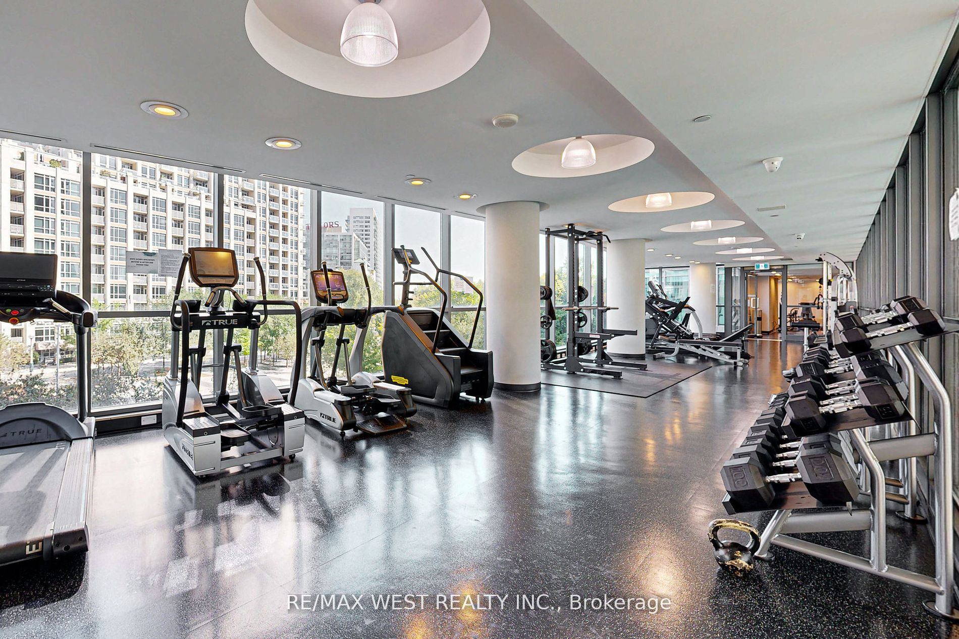 209 Fort York Boulevard #355