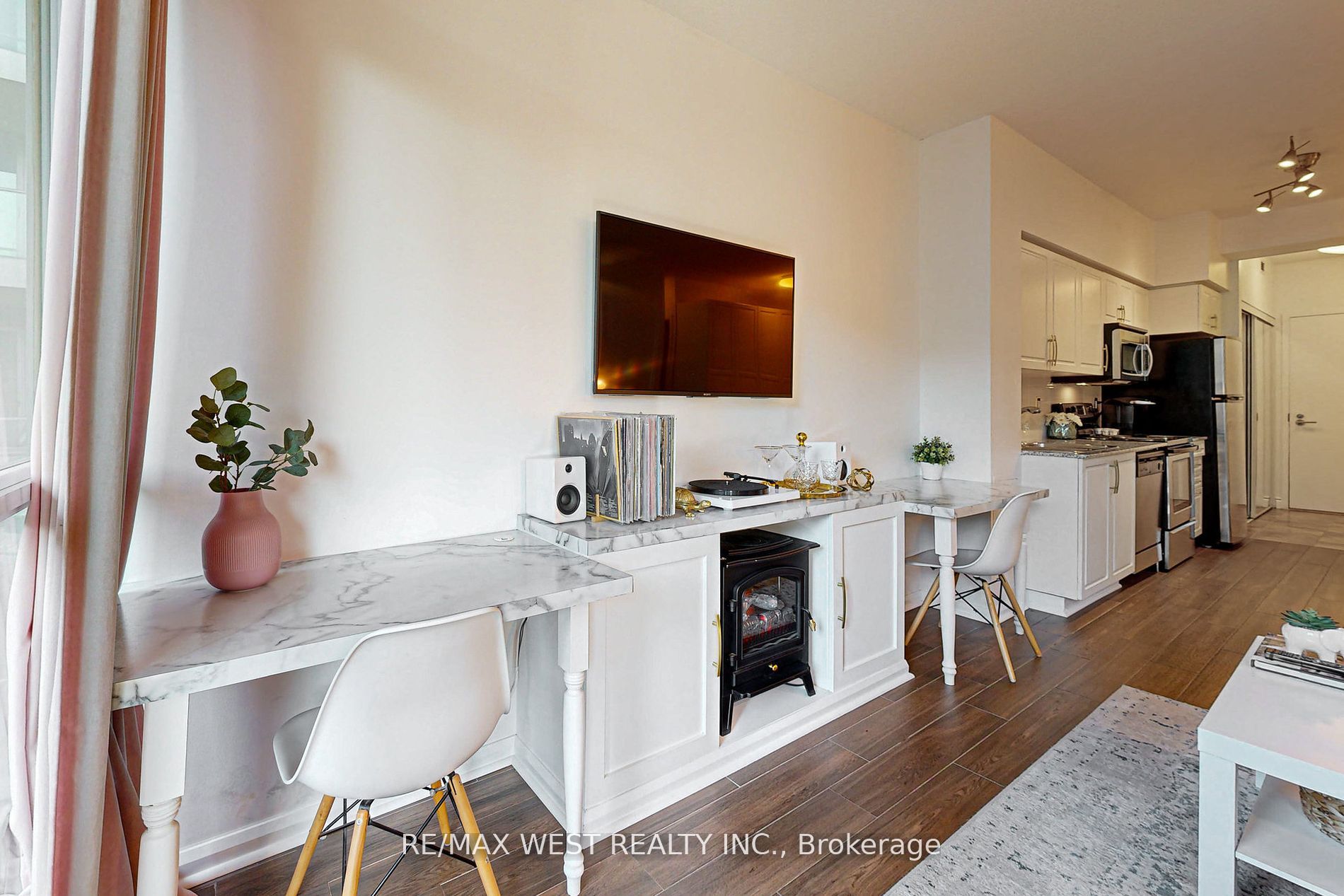 209 Fort York Boulevard #355