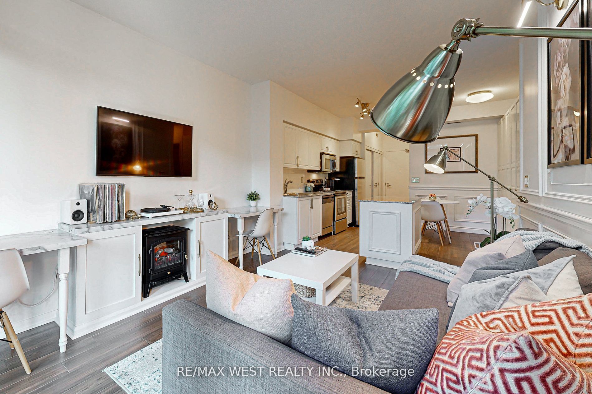 209 Fort York Boulevard #355