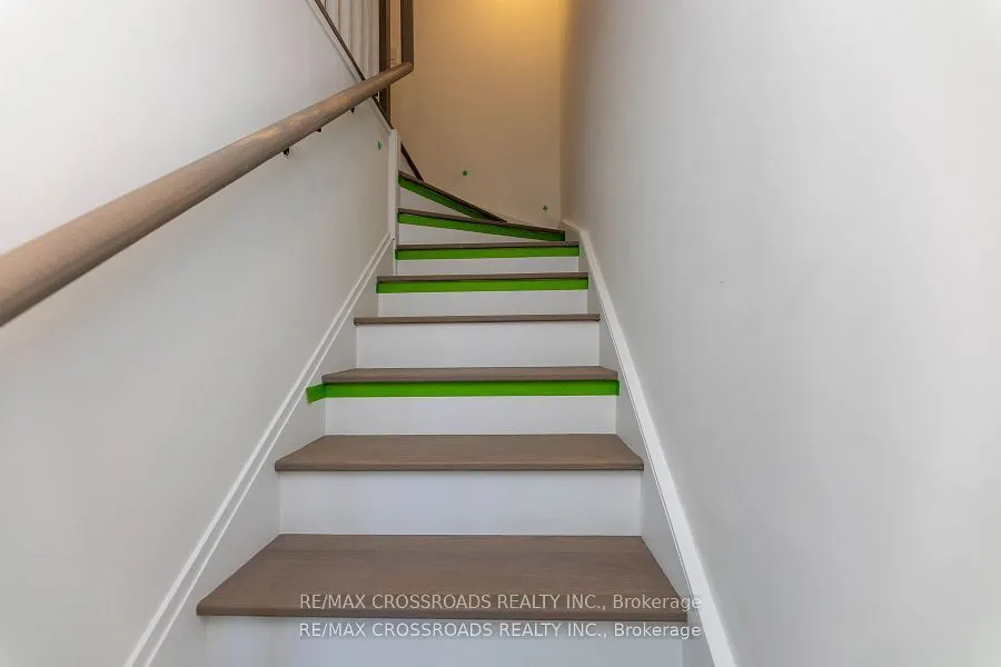 871 Sheppard Avenue W, #TH11