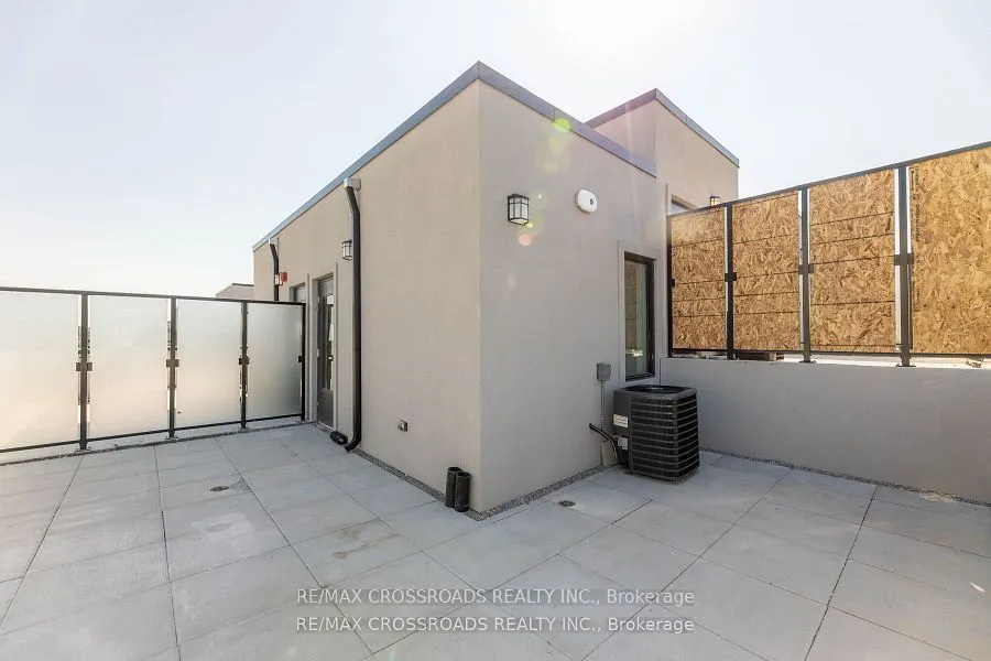 871 Sheppard Avenue W, #TH11