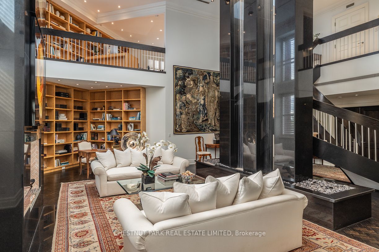 2 Lynwood Avenue, #PH1