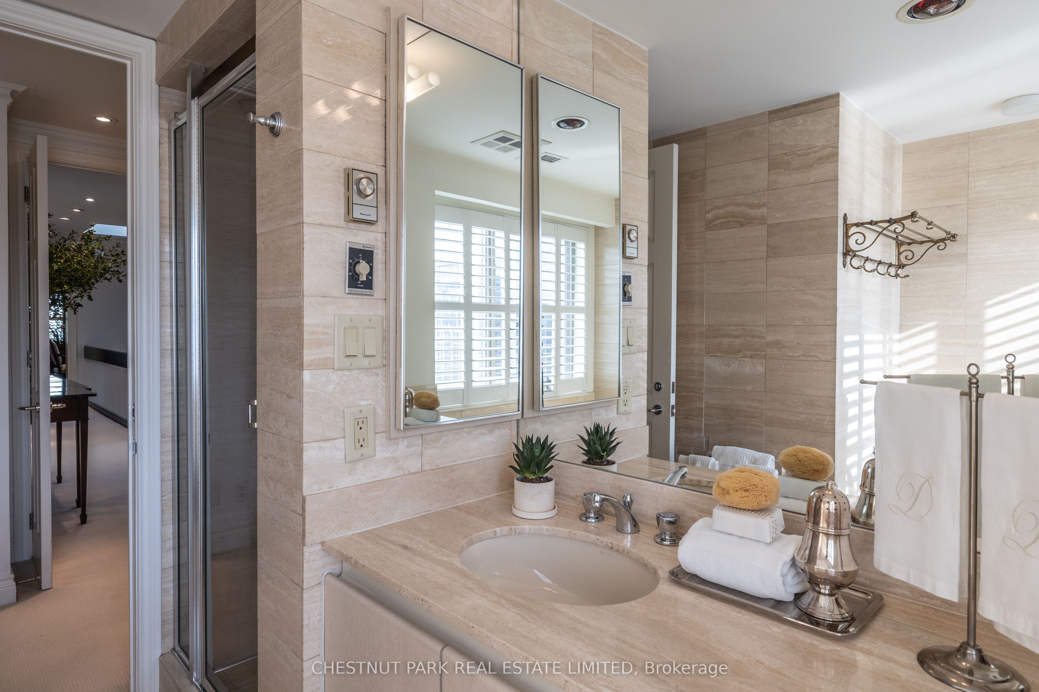 2 Lynwood Avenue, #PH1