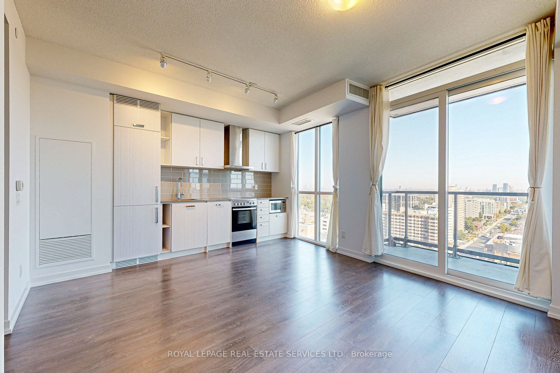125 Redpath Avenue #1911