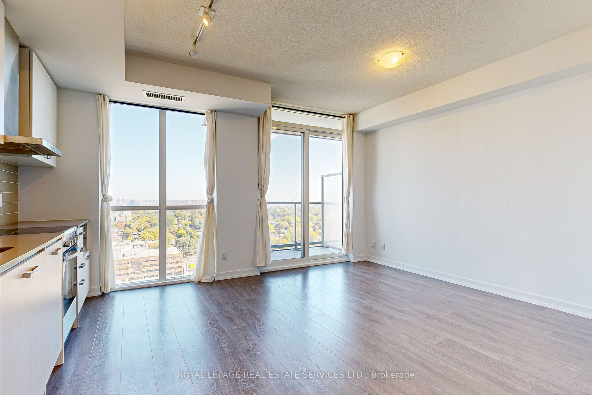 125 Redpath Avenue #1911