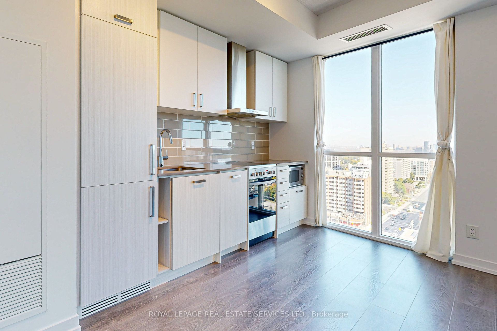 125 Redpath Avenue #1911