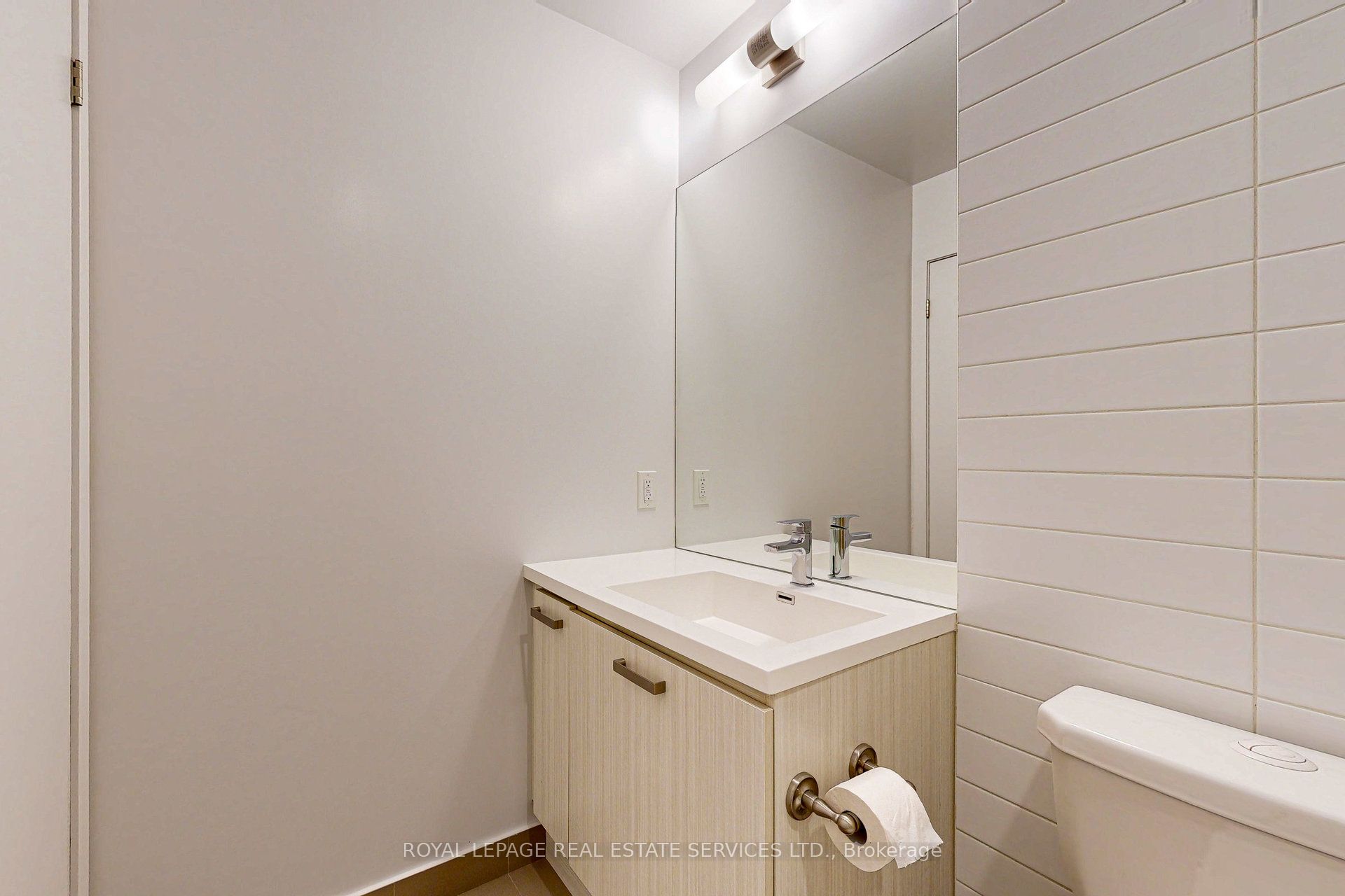 125 Redpath Avenue #1911