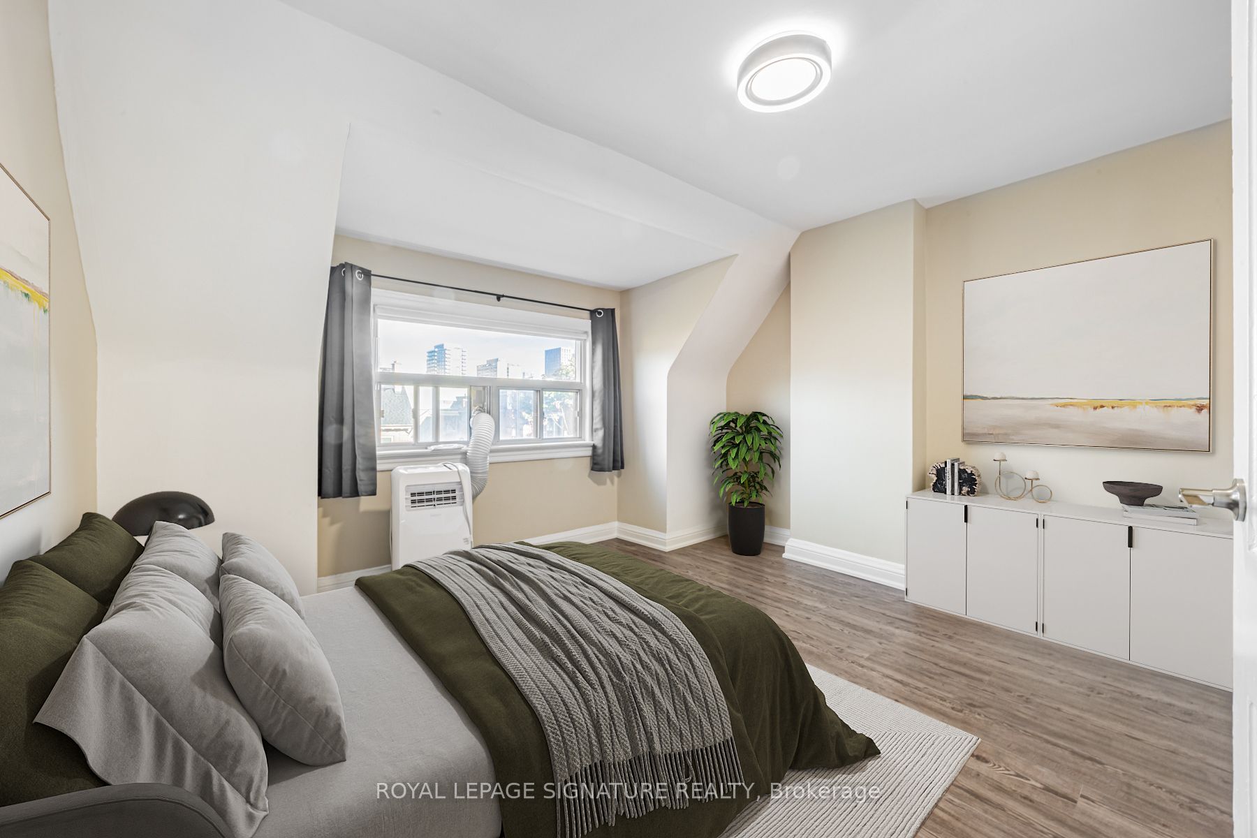14 Howland Avenue #1