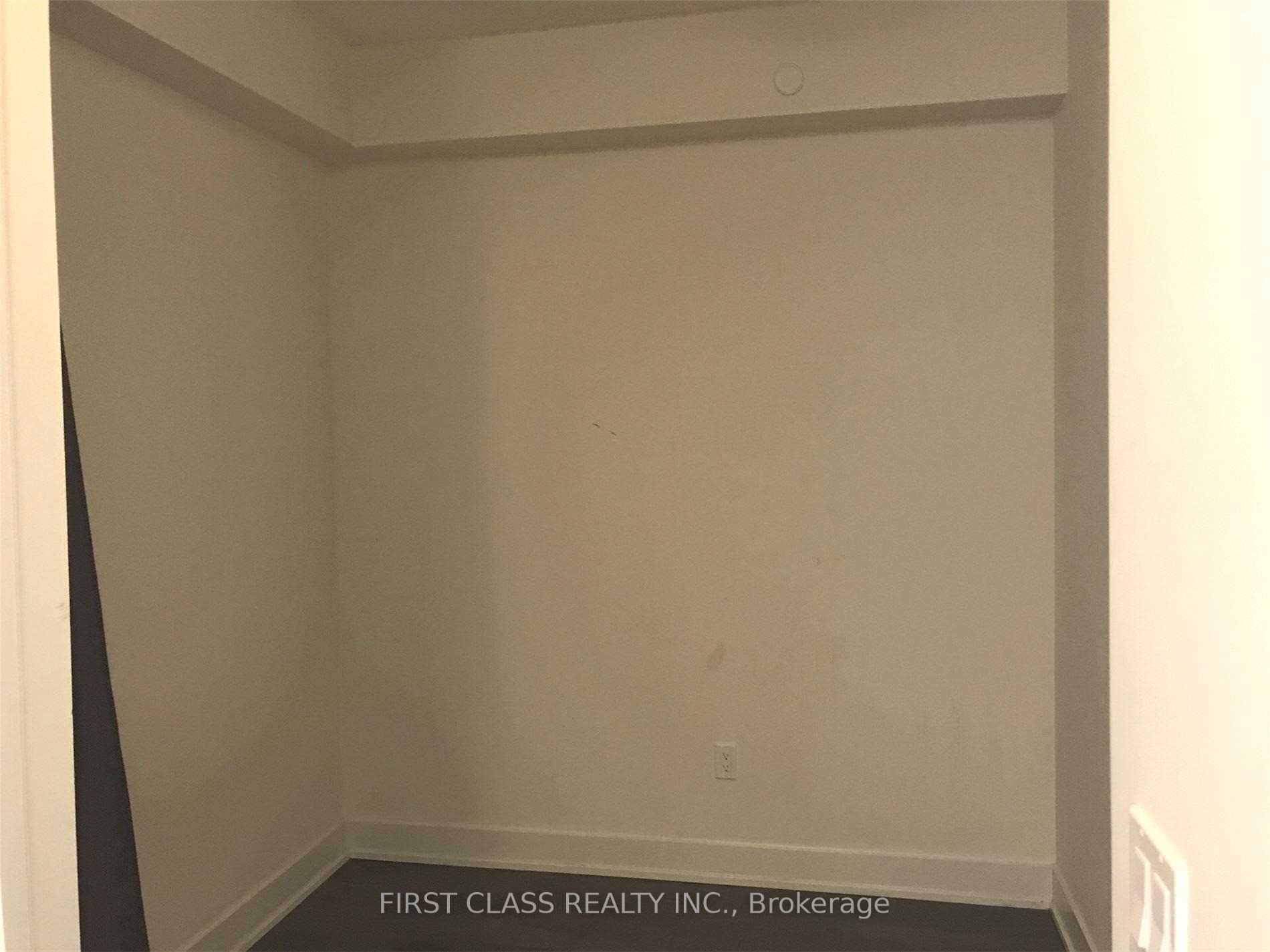 88 Sheppard Avenue E #1906