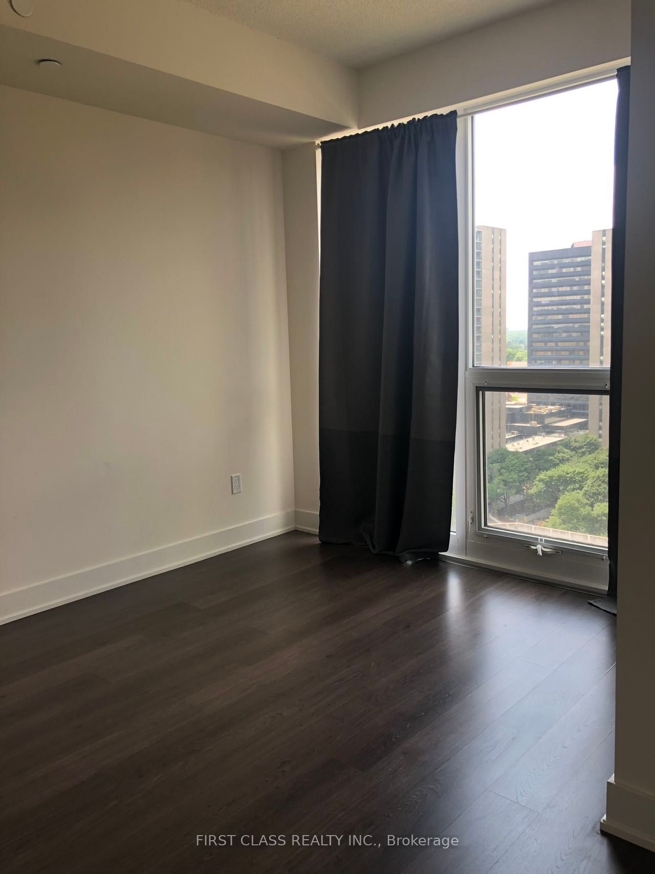 88 Sheppard Avenue E #1906