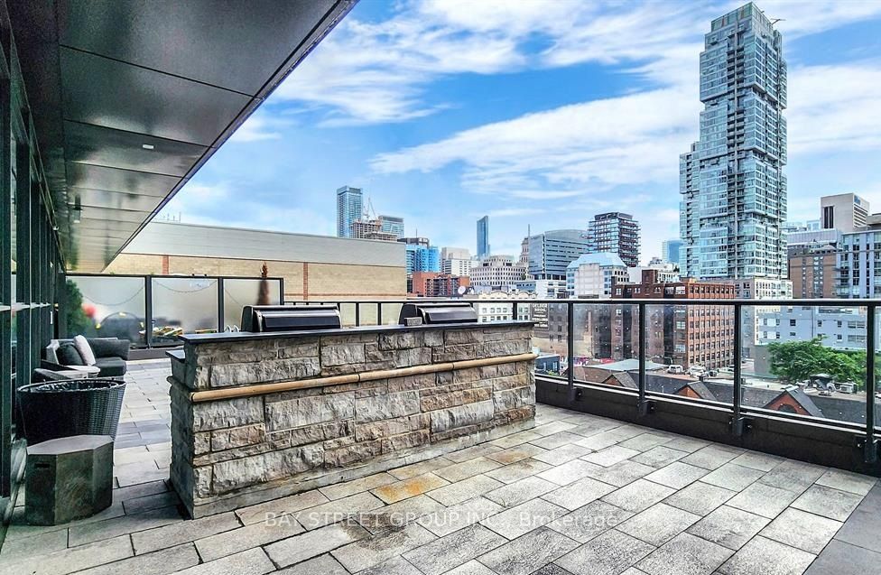290 Adelaide Street W, #3112