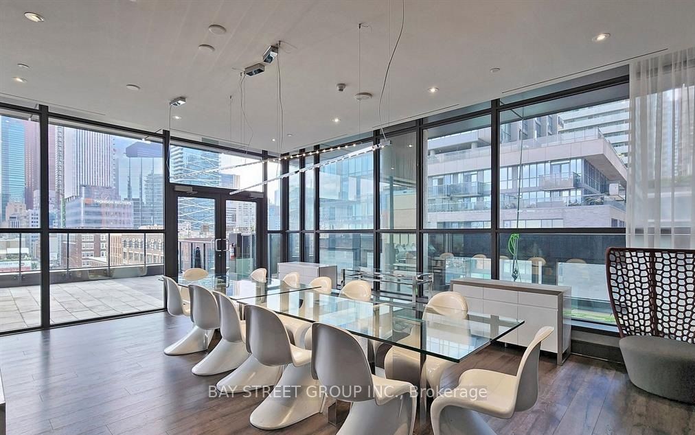 290 Adelaide Street W, #3112