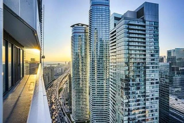 100 Harbour Street #4403