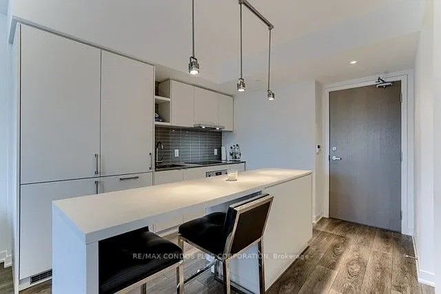 100 Harbour Street #4403