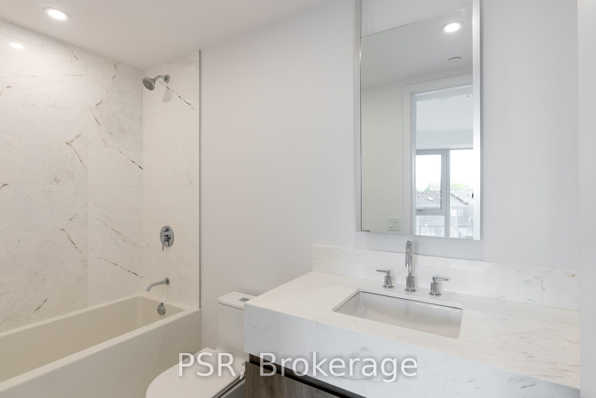 346 Davenport Road, #304