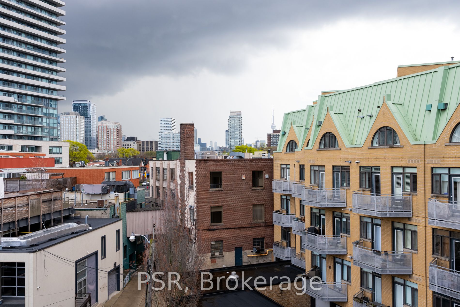 346 Davenport Road, #304