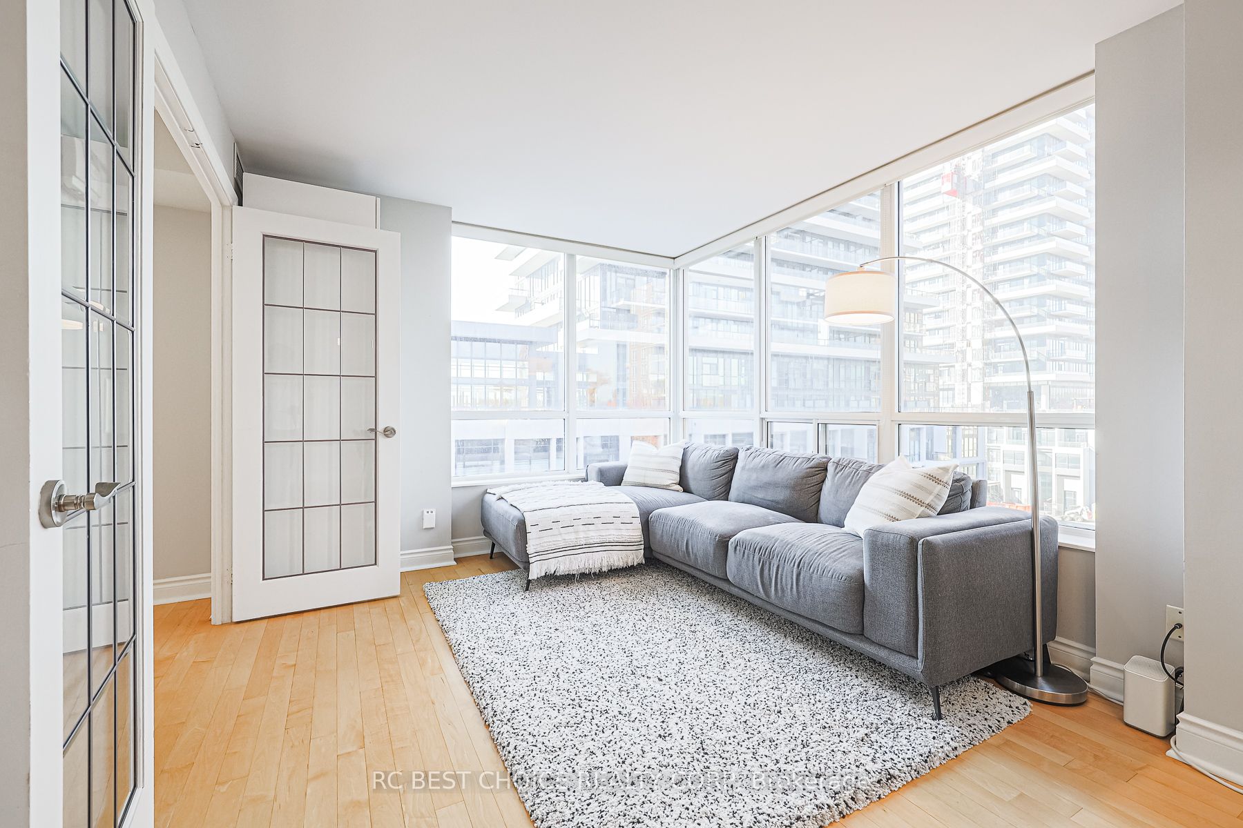 1103 Leslie Street, #504